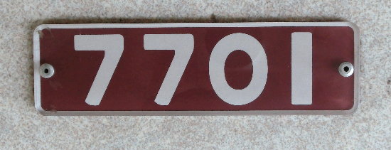 車内形式番号板の世界続き